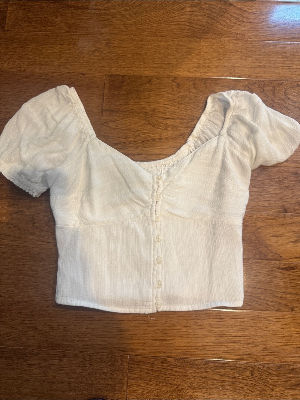 Hollister White Puff Sleeve Button-Front Crop Top
